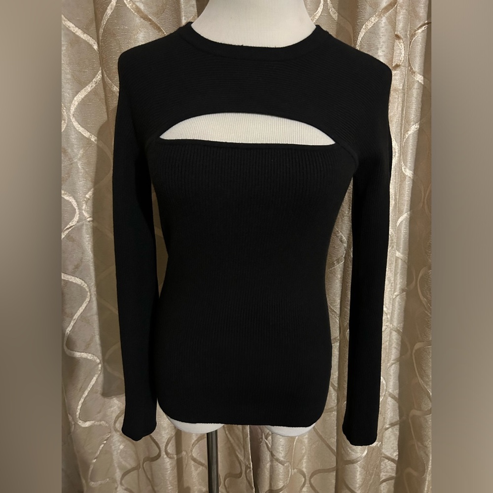 Rant Brook New York stylish black blouse.